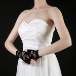 Elegant Lace Half-finger Gloves For Ladies - Image 2