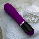 Polly Silicone Traditional Vibrator - Image 3